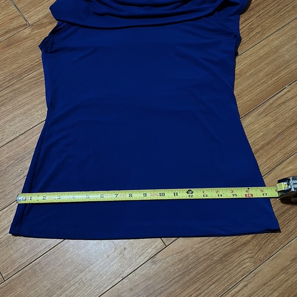 Banana Republic Top. - Picture 5 of 8